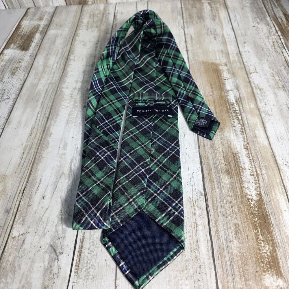 Tommy Hilfiger Mens Green Navy Blue Plaid Silk Blend Woven Necktie Tie
